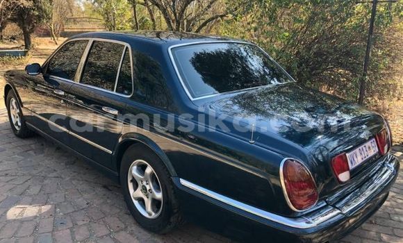 Acheter Occasion Voiture Bentley Arnage Bleu à Beitbridge, Matabeleland South Acheter Occasion Voiture Bentley Arnage Bleu à Beitbridge, Matabeleland South