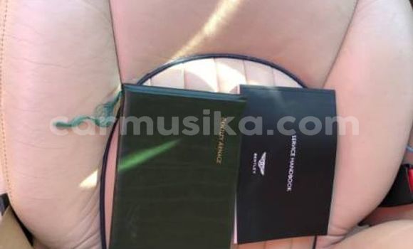 Acheter Occasion Voiture Bentley Arnage Bleu à Beitbridge, Matabeleland South Acheter Occasion Voiture Bentley Arnage Bleu à Beitbridge, Matabeleland South