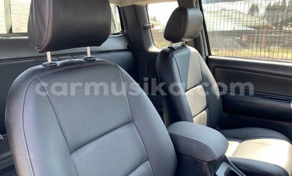 Acheter Occasion Voiture Toyota Hilux Blanc à Beitbridge, Matabeleland South Acheter Occasion Voiture Toyota Hilux Blanc à Beitbridge, Matabeleland South