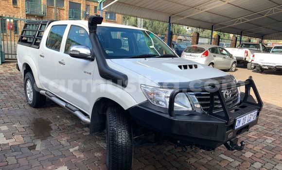 Nunua Ilio tumika Toyota Hilux Nyeupe Gari ndani ya Beitbridge nchini Matabeleland Kusini