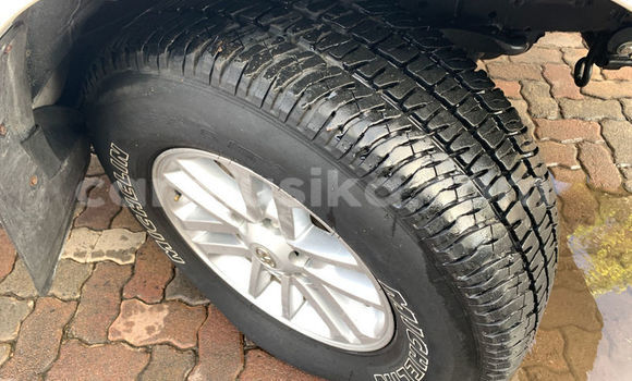 Tenga Tsaru Toyota Hilux Chena Mota in Beitbridge in Matabeleland South Tenga Tsaru Toyota Hilux Chena Mota in Beitbridge in Matabeleland South