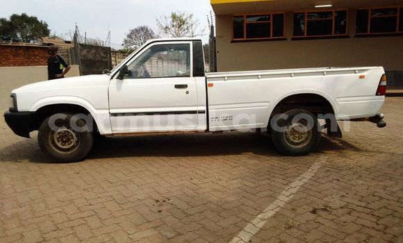 Nunua Ilio tumika Mazda BT-50 Nyeupe Gari ndani ya Harare nchini Harare Nunua Ilio tumika Mazda BT-50 Nyeupe Gari ndani ya Harare nchini Harare