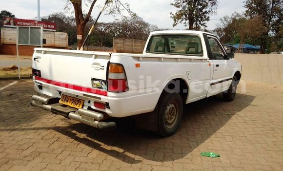Nunua Ilio tumika Mazda BT-50 Nyeupe Gari ndani ya Harare nchini Harare Nunua Ilio tumika Mazda BT-50 Nyeupe Gari ndani ya Harare nchini Harare