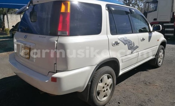 Nunua Ilio tumika Honda CR–V Nyeupe Gari ndani ya Harare nchini Harare Nunua Ilio tumika Honda CR–V Nyeupe Gari ndani ya Harare nchini Harare