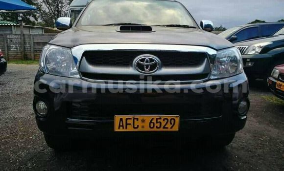 Nunua Ilio tumika Toyota Hilux Nyeusi Gari ndani ya Harare nchini Harare Nunua Ilio tumika Toyota Hilux Nyeusi Gari ndani ya Harare nchini Harare