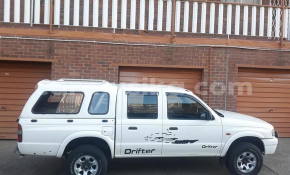 Tenga Tsaru Mazda BT-50 Chena Mota in Beitbridge in Matabeleland South