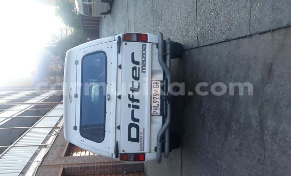 Nunua Ilio tumika Mazda BT-50 Nyeupe Gari ndani ya Beitbridge nchini Matabeleland Kusini Nunua Ilio tumika Mazda BT-50 Nyeupe Gari ndani ya Beitbridge nchini Matabeleland Kusini