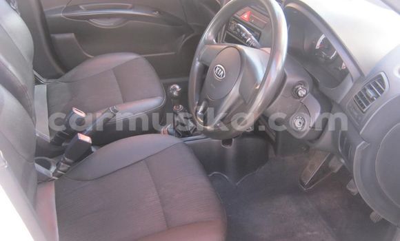Acheter Occasion Voiture Kia Picanto Blanc à Beitbridge, Matabeleland South Acheter Occasion Voiture Kia Picanto Blanc à Beitbridge, Matabeleland South