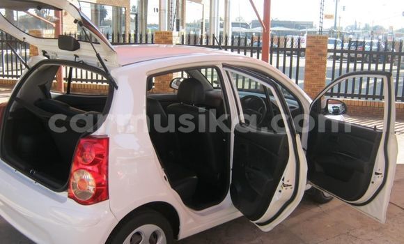 Acheter Occasion Voiture Kia Picanto Blanc à Beitbridge, Matabeleland South Acheter Occasion Voiture Kia Picanto Blanc à Beitbridge, Matabeleland South