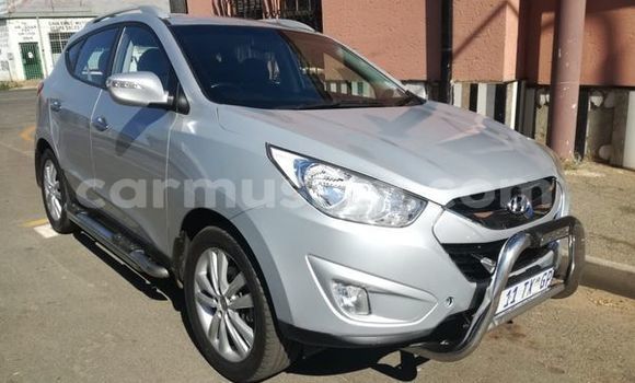 Buy Used Hyundai ix35 Silver Car in Beitbridge in Matabeleland South