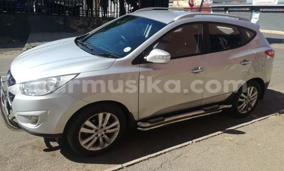 Buy Used Hyundai ix35 Silver Car in Beitbridge in Matabeleland South Buy Used Hyundai ix35 Silver Car in Beitbridge in Matabeleland South