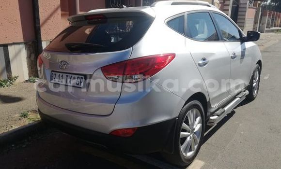 Buy Used Hyundai ix35 Silver Car in Beitbridge in Matabeleland South Buy Used Hyundai ix35 Silver Car in Beitbridge in Matabeleland South
