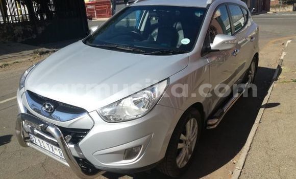 Buy Used Hyundai ix35 Silver Car in Beitbridge in Matabeleland South Buy Used Hyundai ix35 Silver Car in Beitbridge in Matabeleland South