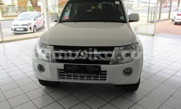 Nunua Ilio tumika Mitsubishi Pajero Nyeupe Gari ndani ya Beitbridge nchini Matabeleland Kusini