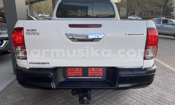 Acheter Occasion Voiture Toyota Hilux Blanc à Beitbridge, Matabeleland South Acheter Occasion Voiture Toyota Hilux Blanc à Beitbridge, Matabeleland South