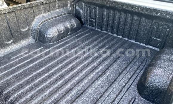 Acheter Occasion Voiture Toyota Hilux Blanc à Beitbridge, Matabeleland South Acheter Occasion Voiture Toyota Hilux Blanc à Beitbridge, Matabeleland South