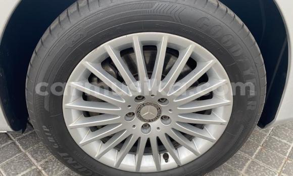 Acheter Occasion Voiture Mercedes‒Benz Vito Gris à Beitbridge, Matabeleland South Acheter Occasion Voiture Mercedes‒Benz Vito Gris à Beitbridge, Matabeleland South