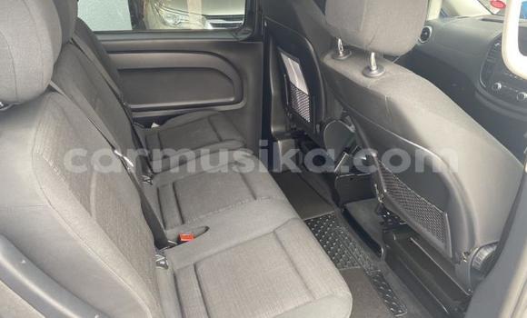 Acheter Occasion Voiture Mercedes‒Benz Vito Gris à Beitbridge, Matabeleland South Acheter Occasion Voiture Mercedes‒Benz Vito Gris à Beitbridge, Matabeleland South