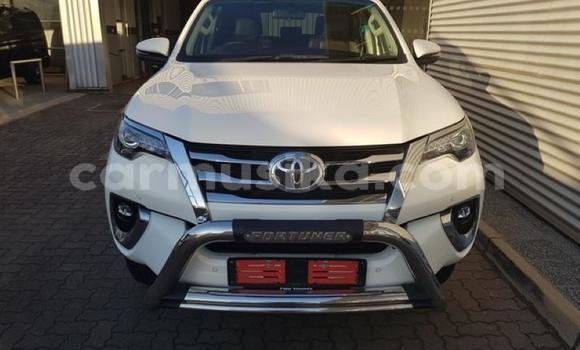 Buy Used Toyota Fortuner White Car in Beitbridge in Matabeleland South