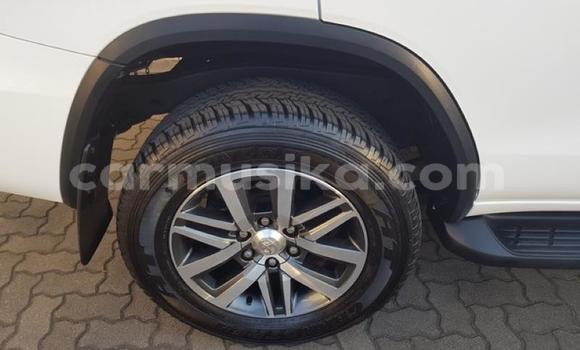 Acheter Occasion Voiture Toyota Fortuner Blanc à Beitbridge, Matabeleland South Acheter Occasion Voiture Toyota Fortuner Blanc à Beitbridge, Matabeleland South