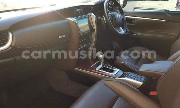 Acheter Occasion Voiture Toyota Fortuner Blanc à Beitbridge, Matabeleland South Acheter Occasion Voiture Toyota Fortuner Blanc à Beitbridge, Matabeleland South