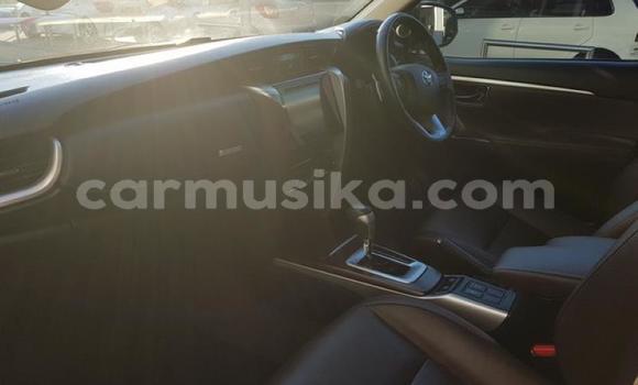 Acheter Occasion Voiture Toyota Fortuner Blanc à Beitbridge, Matabeleland South Acheter Occasion Voiture Toyota Fortuner Blanc à Beitbridge, Matabeleland South