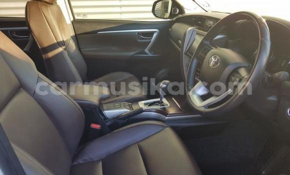 Acheter Occasion Voiture Toyota Fortuner Blanc à Beitbridge, Matabeleland South Acheter Occasion Voiture Toyota Fortuner Blanc à Beitbridge, Matabeleland South