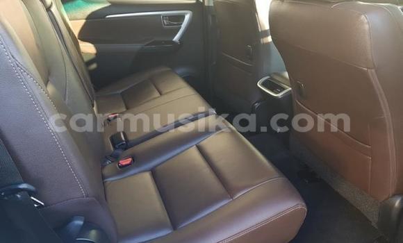 Acheter Occasion Voiture Toyota Fortuner Blanc à Beitbridge, Matabeleland South Acheter Occasion Voiture Toyota Fortuner Blanc à Beitbridge, Matabeleland South