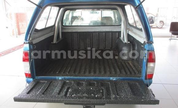 Acheter Occasion Voiture Nissan Hardbody Bleu à Beitbridge, Matabeleland South Acheter Occasion Voiture Nissan Hardbody Bleu à Beitbridge, Matabeleland South