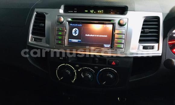 Acheter Occasion Voiture Toyota Hilux Blanc à Beitbridge, Matabeleland South Acheter Occasion Voiture Toyota Hilux Blanc à Beitbridge, Matabeleland South