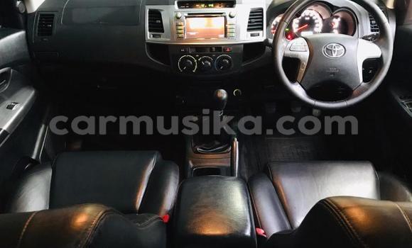 Acheter Occasion Voiture Toyota Hilux Blanc à Beitbridge, Matabeleland South Acheter Occasion Voiture Toyota Hilux Blanc à Beitbridge, Matabeleland South