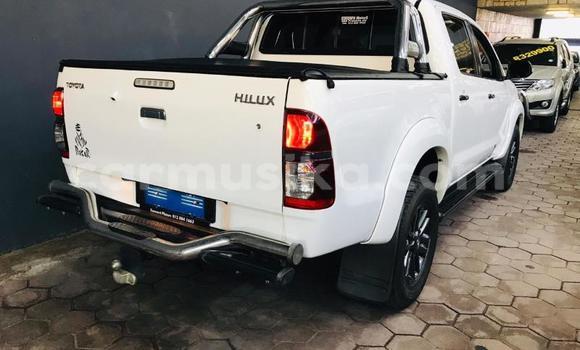 Acheter Occasion Voiture Toyota Hilux Blanc à Beitbridge, Matabeleland South Acheter Occasion Voiture Toyota Hilux Blanc à Beitbridge, Matabeleland South