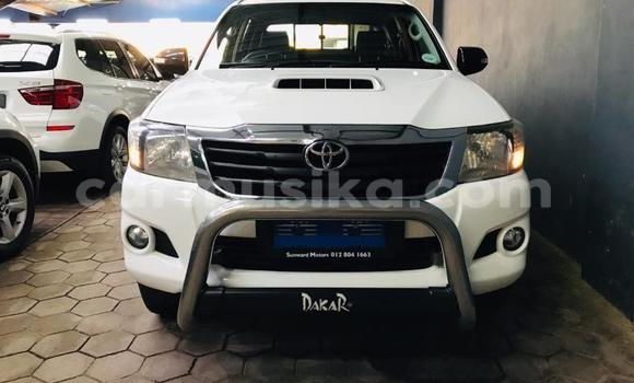 Acheter Occasion Voiture Toyota Hilux Blanc à Beitbridge, Matabeleland South Acheter Occasion Voiture Toyota Hilux Blanc à Beitbridge, Matabeleland South