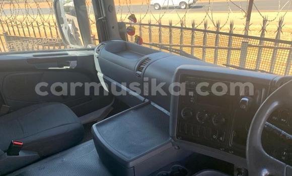 Acheter Occasion Utilitaire Scania R420 Blanc à Beitbridge, Matabeleland South Acheter Occasion Utilitaire Scania R420 Blanc à Beitbridge, Matabeleland South