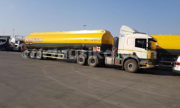 Acheter Occasion Utilitaire Scania R420 Blanc à Beitbridge, Matabeleland South Acheter Occasion Utilitaire Scania R420 Blanc à Beitbridge, Matabeleland South