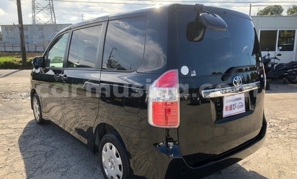 Acheter Occasion Voiture Toyota Voxy Noir à Beitbridge, Matabeleland South Acheter Occasion Voiture Toyota Voxy Noir à Beitbridge, Matabeleland South