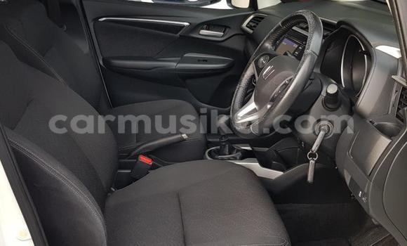 Acheter Occasion Voiture Honda Jazz Blanc à Beitbridge, Matabeleland South Acheter Occasion Voiture Honda Jazz Blanc à Beitbridge, Matabeleland South