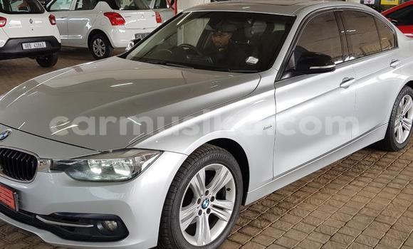 Acheter Occasion Voiture BMW 3–Series Gris à Beitbridge, Matabeleland South Acheter Occasion Voiture BMW 3–Series Gris à Beitbridge, Matabeleland South