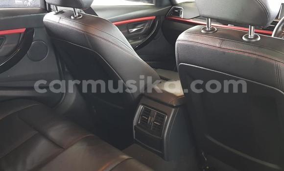 Acheter Occasion Voiture BMW 3–Series Gris à Beitbridge, Matabeleland South Acheter Occasion Voiture BMW 3–Series Gris à Beitbridge, Matabeleland South