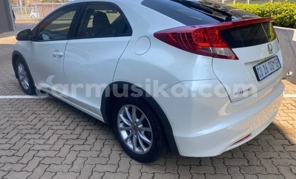 Buy Used Honda Civic White Car in Avondale in Harare Buy Used Honda Civic White Car in Avondale in Harare