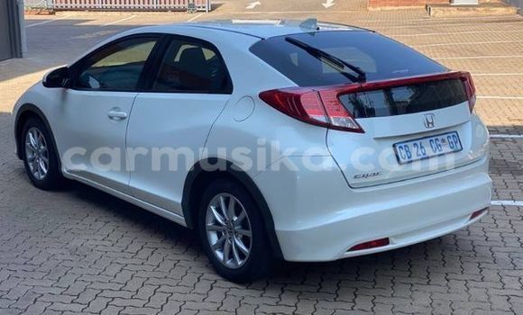Buy Used Honda Civic White Car in Avondale in Harare Buy Used Honda Civic White Car in Avondale in Harare