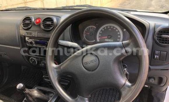 Acheter Occasion Voiture Isuzu KB Blanc à Beitbridge, Matabeleland South Acheter Occasion Voiture Isuzu KB Blanc à Beitbridge, Matabeleland South