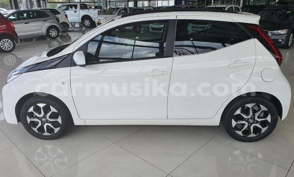Acheter Occasion Voiture Toyota Aygo Blanc à Beitbridge, Matabeleland South Acheter Occasion Voiture Toyota Aygo Blanc à Beitbridge, Matabeleland South