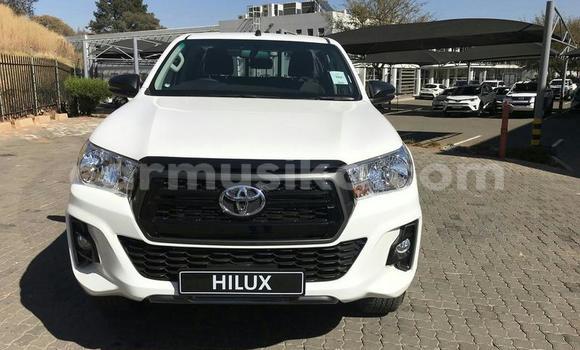 Acheter Occasion Voiture Toyota Hilux Blanc à Beitbridge, Matabeleland South Acheter Occasion Voiture Toyota Hilux Blanc à Beitbridge, Matabeleland South