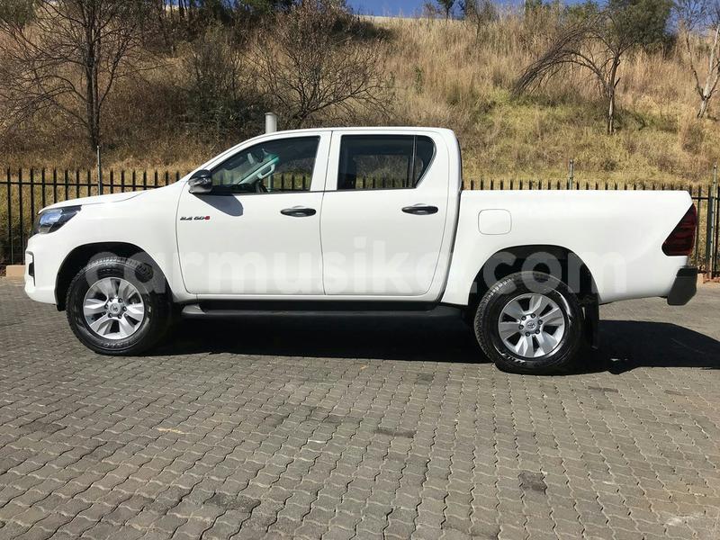 Big with watermark toyota hilux matabeleland south beitbridge 17495