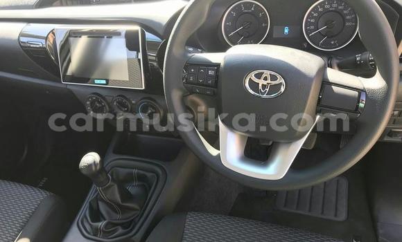 Acheter Occasion Voiture Toyota Hilux Blanc à Beitbridge, Matabeleland South Acheter Occasion Voiture Toyota Hilux Blanc à Beitbridge, Matabeleland South