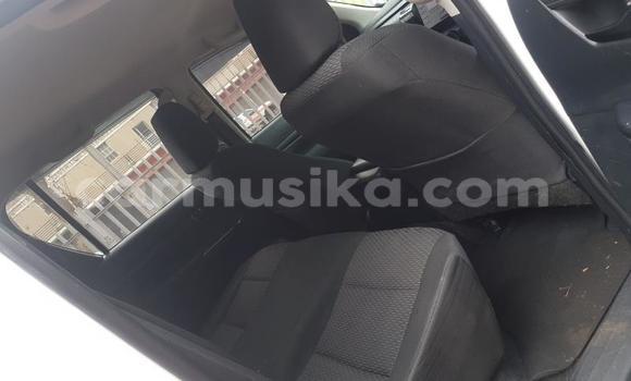 Acheter Occasion Voiture Toyota Hilux Blanc à Beitbridge, Matabeleland South Acheter Occasion Voiture Toyota Hilux Blanc à Beitbridge, Matabeleland South