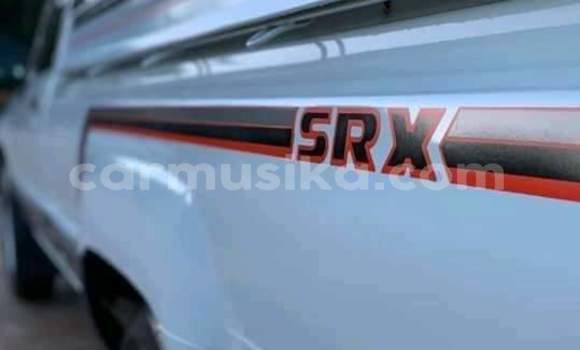 Acheter Occasion Voiture Toyota Hilux Blanc à Beitbridge, Matabeleland South Acheter Occasion Voiture Toyota Hilux Blanc à Beitbridge, Matabeleland South