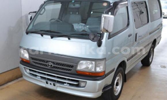 Buy Used Toyota Hiace Blue Car in Beitbridge in Matabeleland South