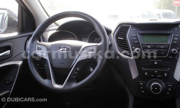 Tenga Imported Hyundai Santa Fe Nhema Mota in Import - Dubai in Harare Tenga Imported Hyundai Santa Fe Nhema Mota in Import - Dubai in Harare